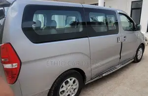 Hyundai Starex 2016 Silver