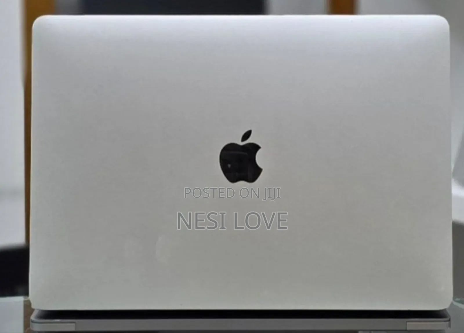 New Laptop Apple MacBook Pro 2019 16GB Intel Core i7 SSD 256GB