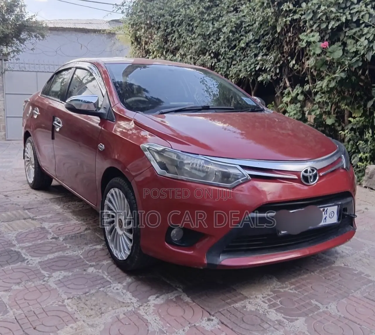 Toyota Yaris 2013 Red