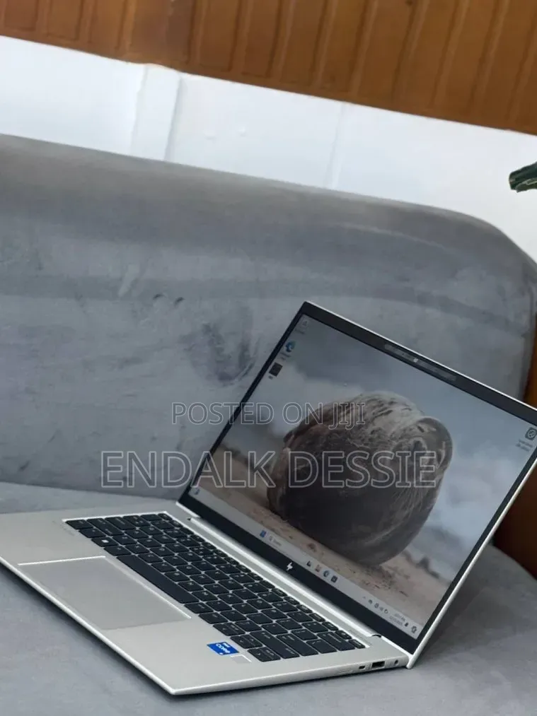 New Laptop HP EliteBook 840 G9 16GB Intel Core i7 SSD 512GB