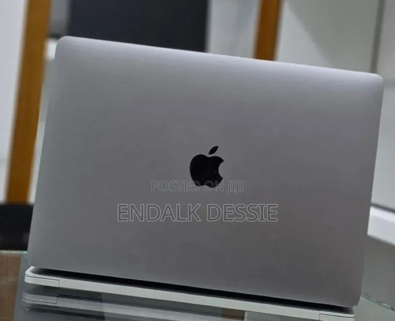 New Laptop Apple MacBook Pro 2019 16GB Intel Core i5 SSD 256GB