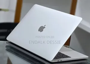 New Laptop Apple MacBook Pro 2019 16GB Intel Core i7 SSD 256GB