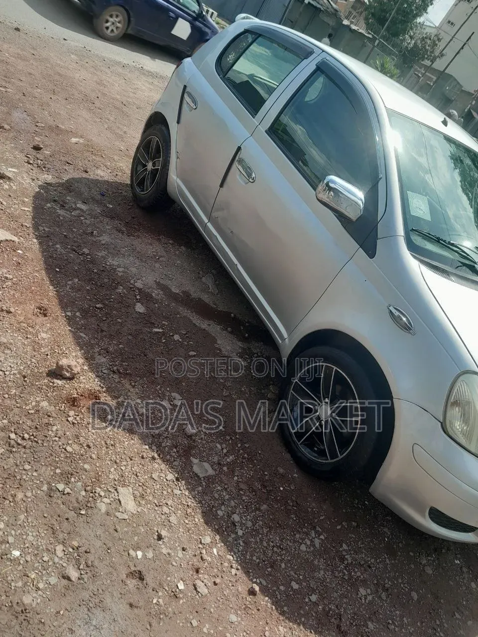 Toyota Vitz 2002 Silver