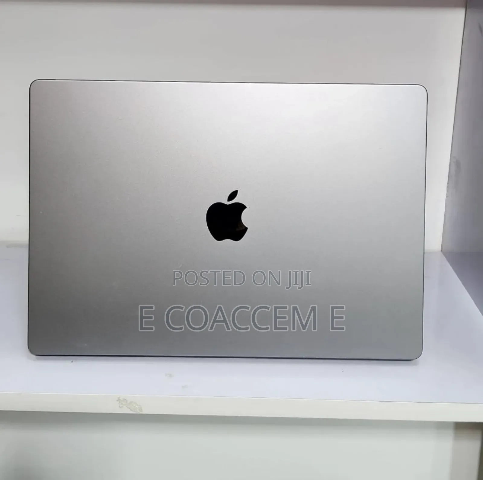 New Laptop Apple MacBook 16GB SSD 512GB
