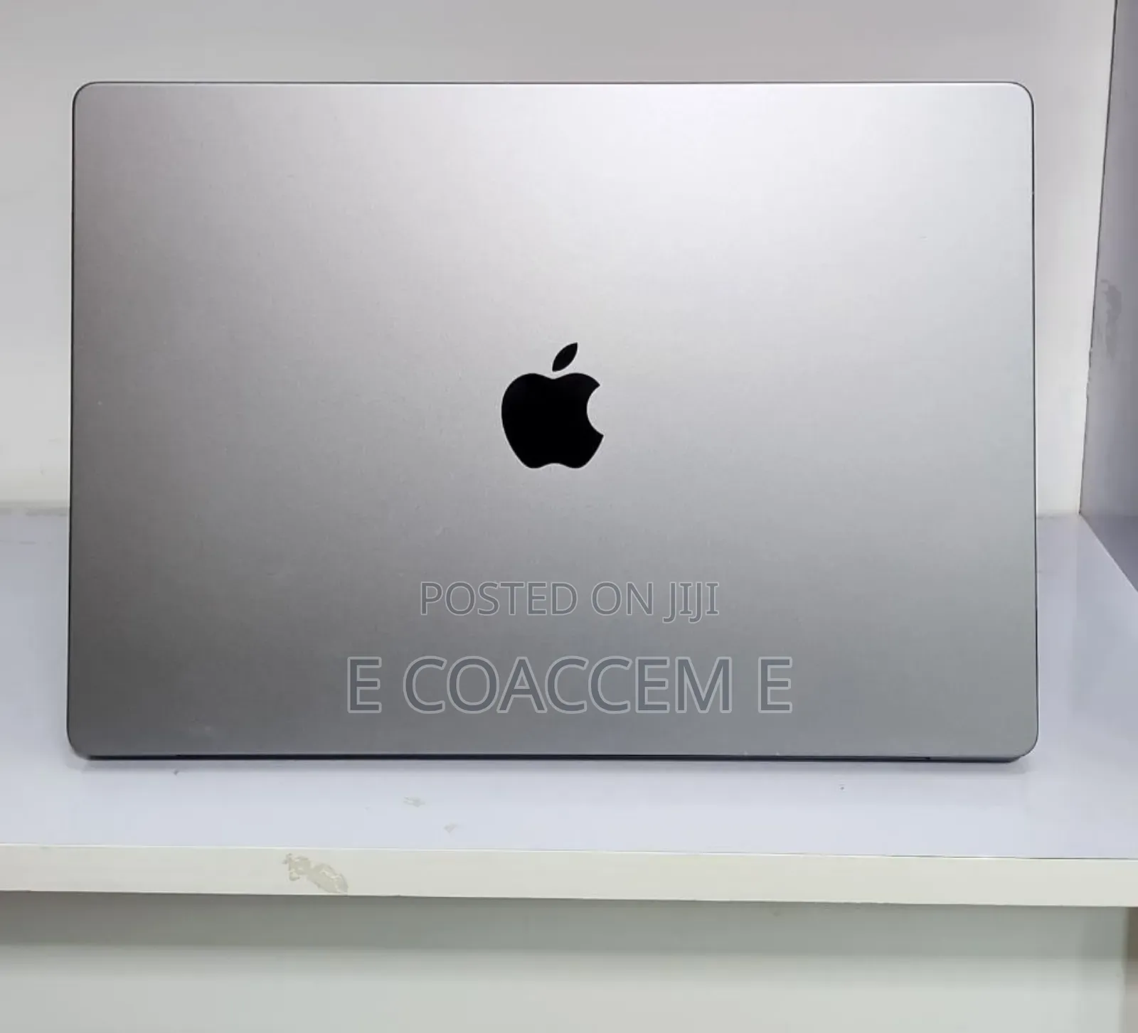 New Laptop Apple MacBook 16GB SSD 512GB