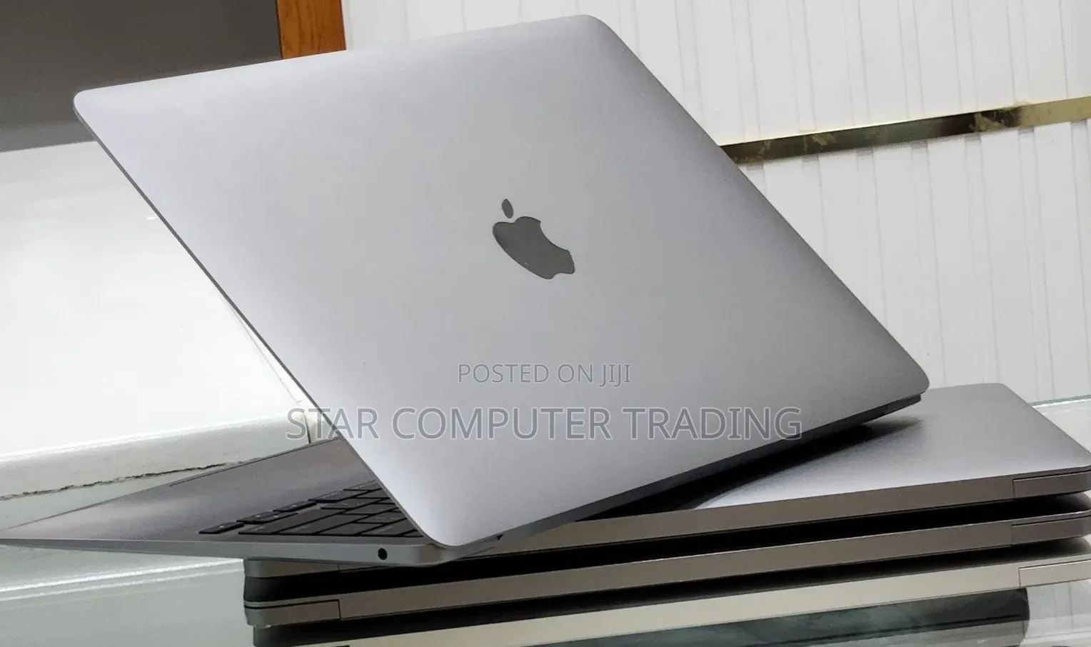 New Laptop Apple MacBook Air 2020 M1 8GB Apple M1 SSD 256GB