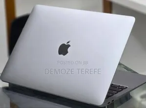 New Laptop Apple MacBook 8GB Apple M1 SSD 256GB