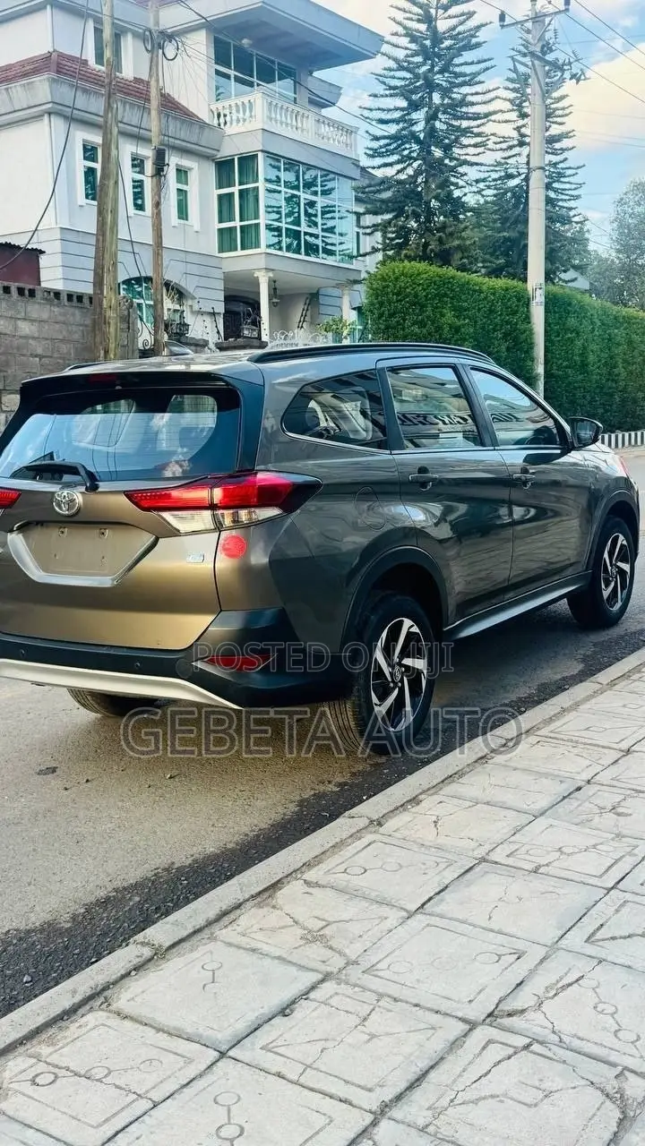 Toyota Rush 2022