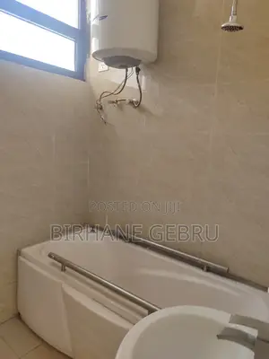 8bdrm House in G+2 House, Nifas Silk-Lafto for rent