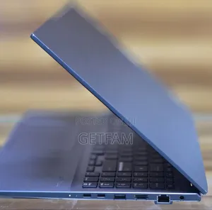 New Laptop Asus ZenBook UX303LA 16GB Intel Core i7 SSD 512GB