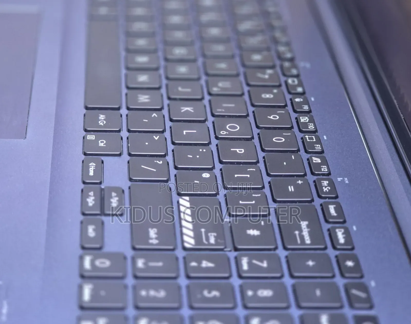 New Laptop Asus ZenBook 13 UX331UN 16GB Intel Core i7 SSD 512GB