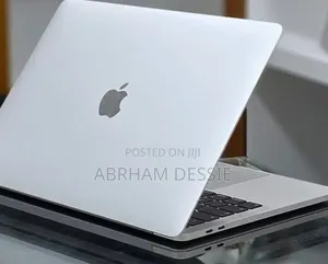 New Laptop Apple MacBook Pro 2019 16GB Intel Core i7 SSD 256GB