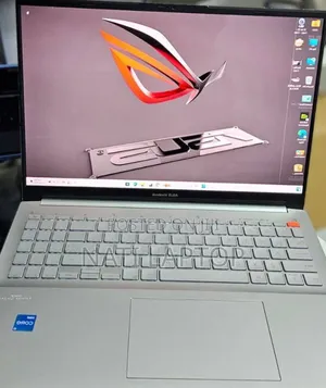 New Laptop Asus VivoBook 15 X505BA 16GB Intel Core i5 SSD 512GB