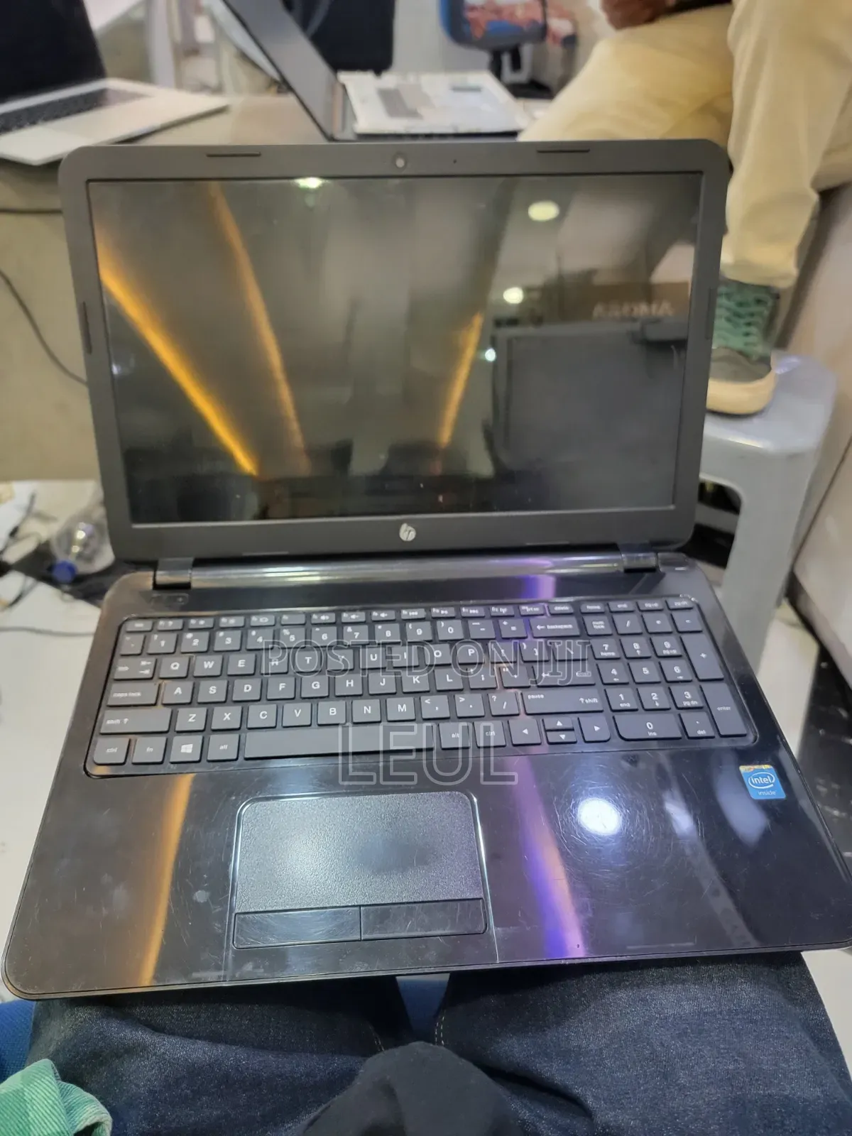 Laptop HP 15-da2933nia 4GB Intel Core i5 HDD 500GB