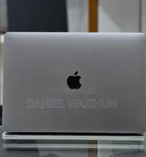New Laptop Apple MacBook Pro 2019 16GB Intel Core i5 SSD 256GB