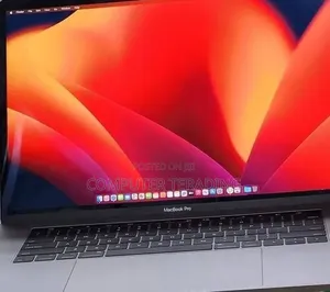 New Laptop Apple MacBook Pro 2017 16GB Intel Core i7 SSD 512GB