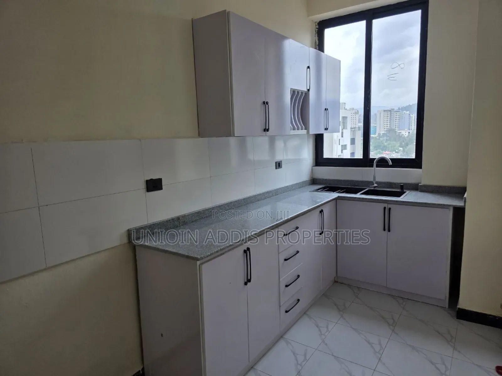 Furnished 2bdrm Apartment in Bole for sale