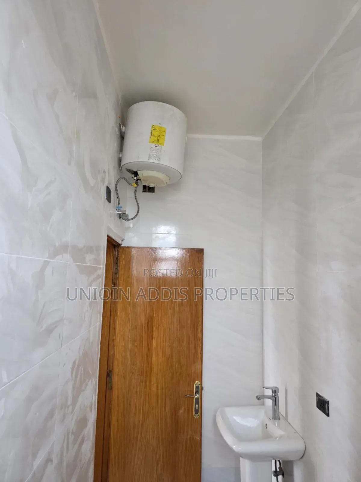 Furnished 2bdrm Apartment in Bole for sale