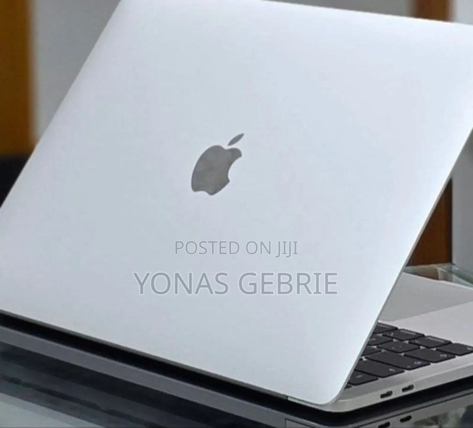 New Laptop Apple MacBook 16GB Intel Core i7 SSD 256GB