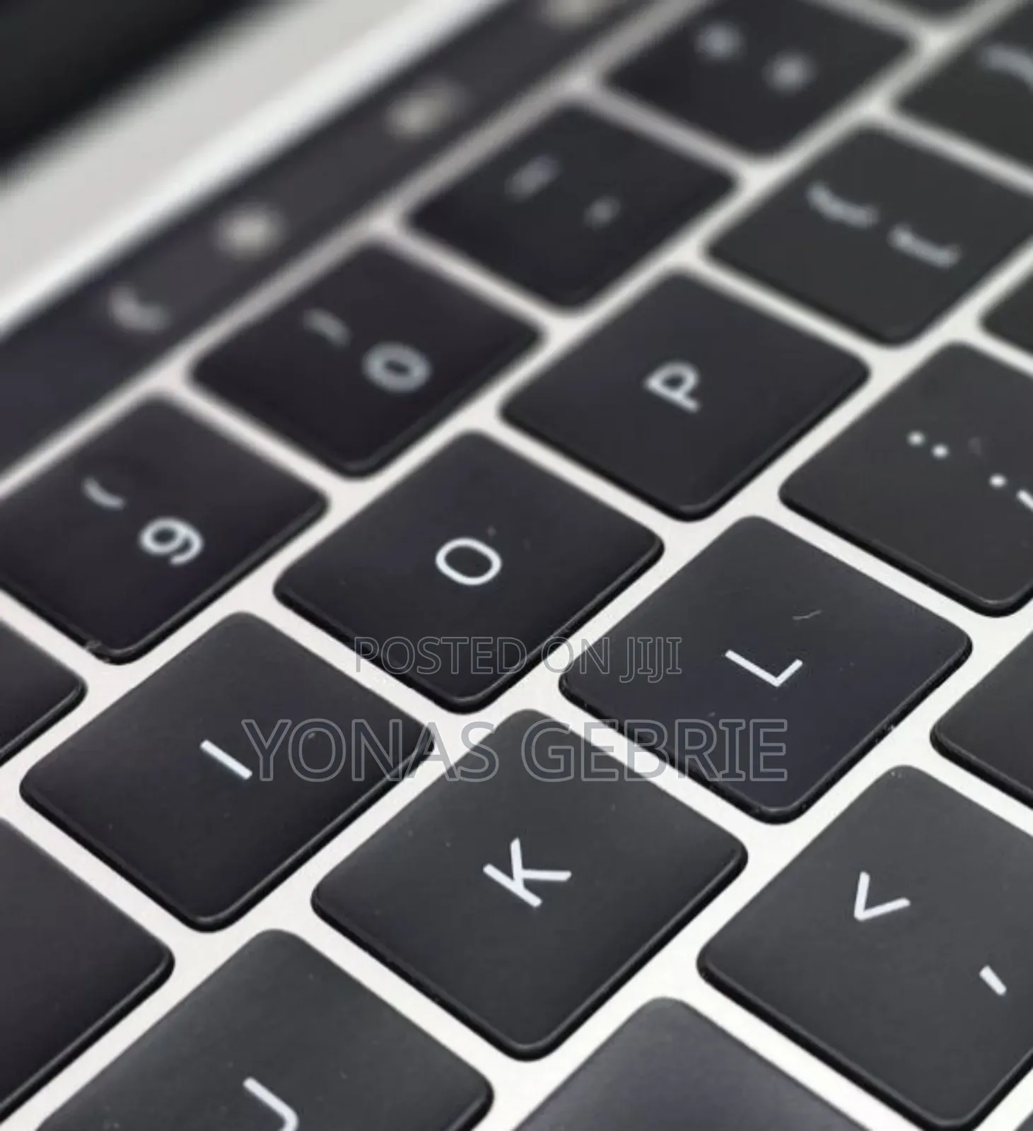 New Laptop Apple MacBook 16GB Intel Core i7 SSD 256GB