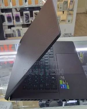 New Laptop Asus ROG Zephyrus G16 16GB Intel Core i7 SSD 512GB