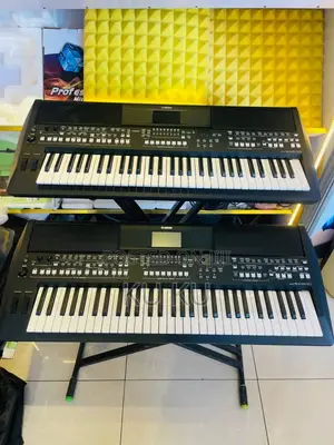 Keyboard PSR Sx 600