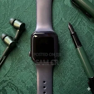 Apple Watch Se 2nd Gen 44mm – Clean, Battery Strong