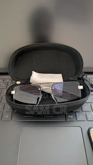 Lacoste Sunglasses – Premium Design, Uv Protection, With Case