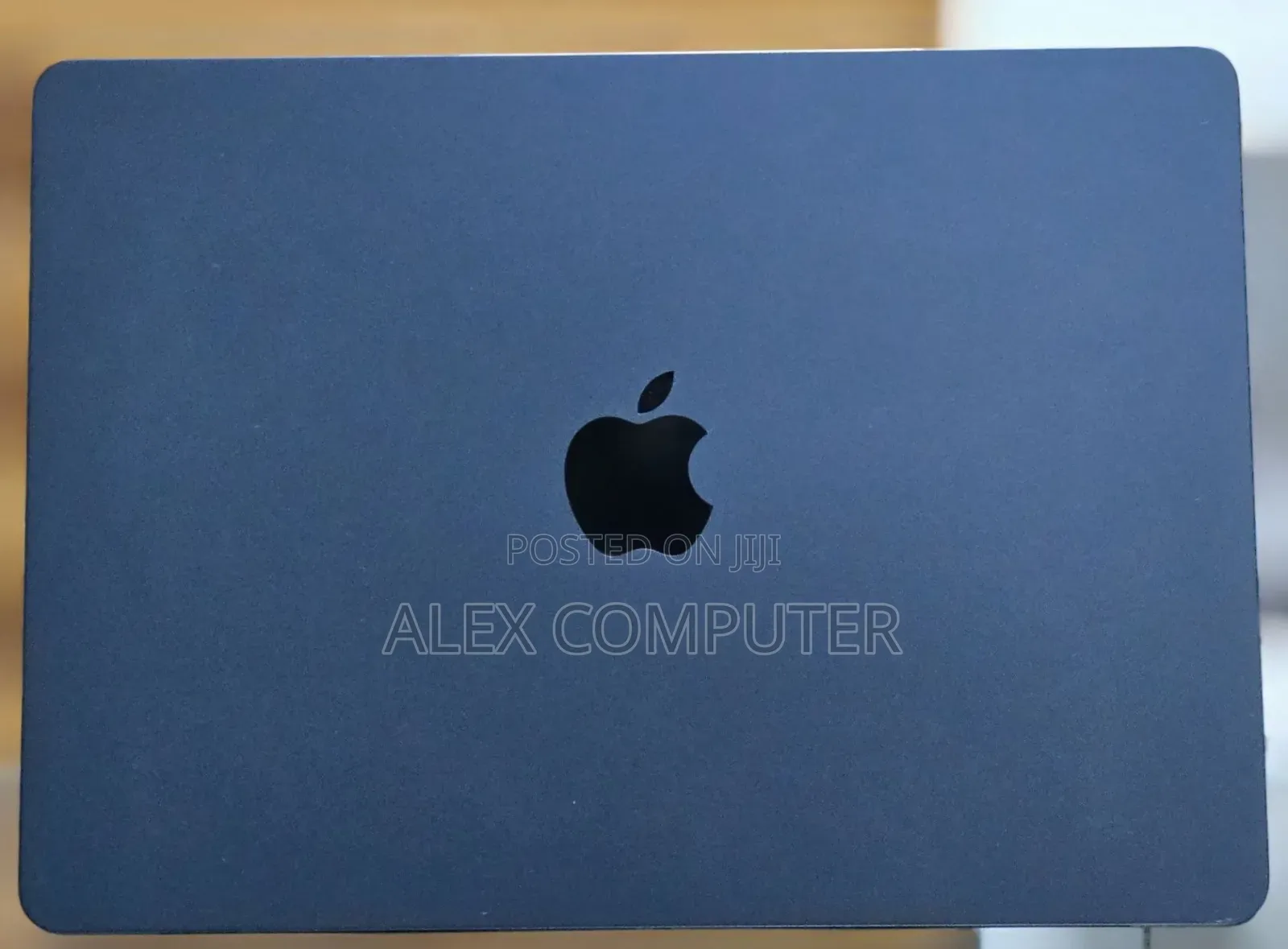 New Laptop Apple MacBook Air 2025 M4 13-inch 16GB Apple M4 SSD 256GB