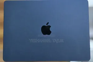 New Laptop Apple MacBook Air 2025 M4 13-inch 16GB Apple M4 SSD 256GB