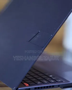 New Laptop Asus VivoBook 15 X505BA 16GB Intel Core i7 SSD 512GB