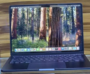 New Laptop Apple MacBook Air 2025 M4 13-inch 16GB Apple M4 SSD 256GB