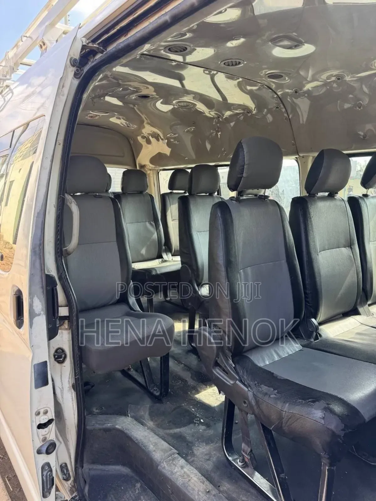 Toyota HiAce 2012 White