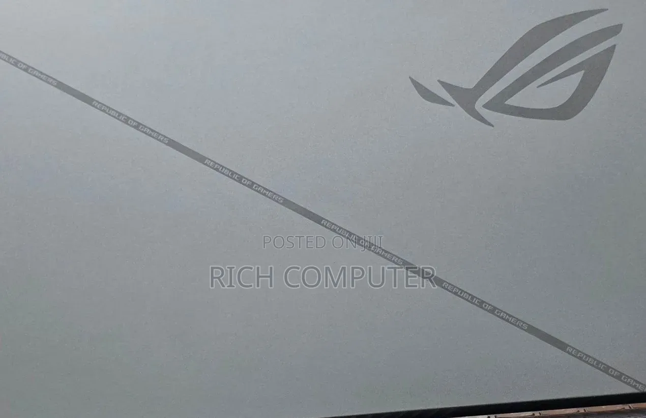 New Laptop Asus ROG Strix G15 16GB Intel Core i9 SSD 1T