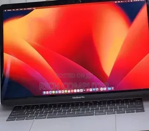 New Laptop Apple MacBook Pro 2017 16GB Intel Core i7 SSD 512GB