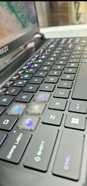 New Laptop MSI 32GB Intel Core i9 SSD 1T