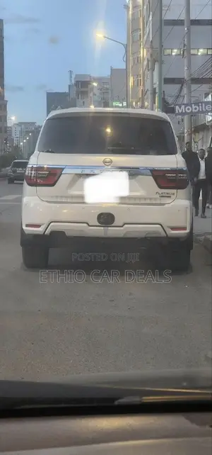 Nissan Patrol 2018 White