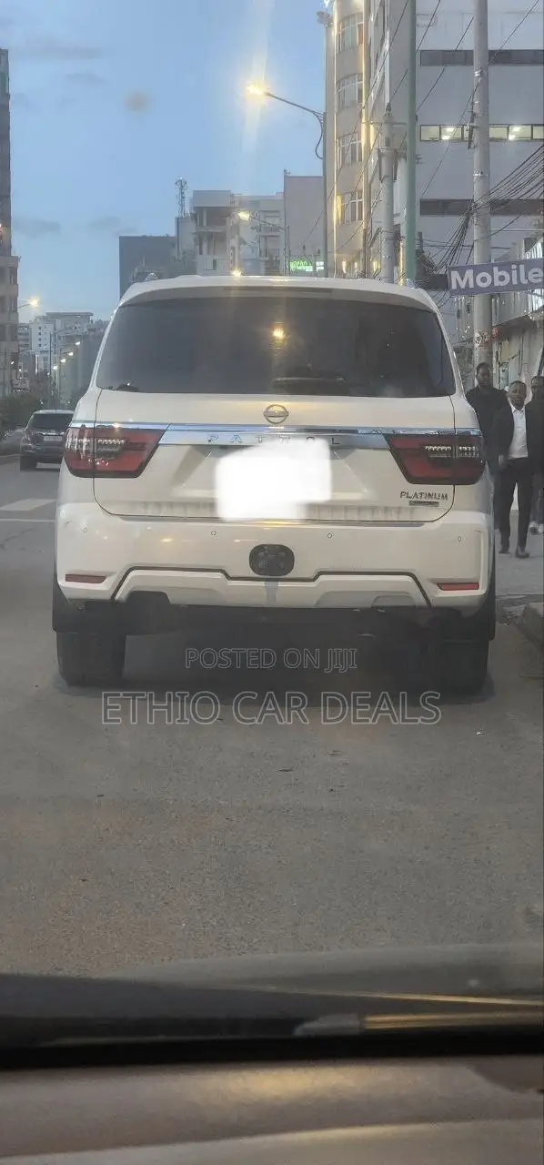 Nissan Patrol 2018 White