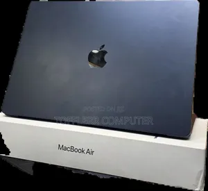 New Laptop Apple MacBook Pro M1 16GB AMD A10 SSD 256GB