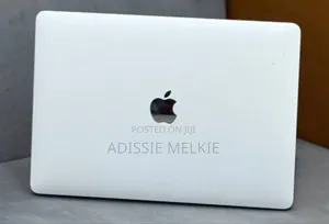 New Laptop Apple MacBook 2019 8GB Intel Core i5 SSD 256GB