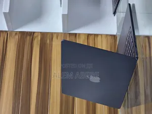 New Laptop Apple MacBook Air 2025 M4 13-inch 16GB Apple M4 SSD 256GB