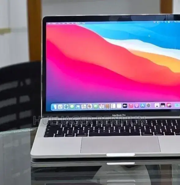 New Laptop Apple MacBook Pro 2019 16GB Intel Core i7 SSD 256GB