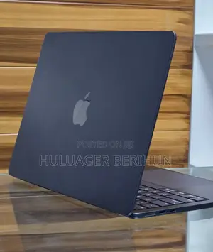 New Laptop Apple MacBook Pro 2025 M5 14-inch 16GB Apple M4 SSD 512GB