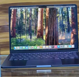 New Laptop Apple MacBook Pro 2025 M5 14-inch 16GB Apple M4 SSD 512GB