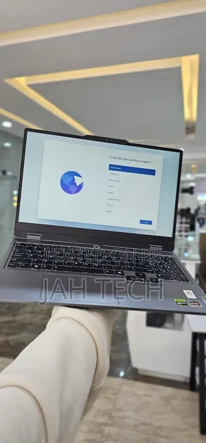 New Laptop Lenovo LOQ 15IRH8 16GB AMD Ryzen 5 SSD 512GB