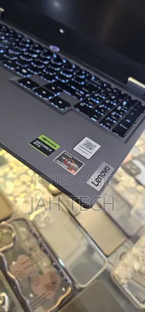 New Laptop Lenovo LOQ 15IRH8 16GB AMD Ryzen 5 SSD 512GB