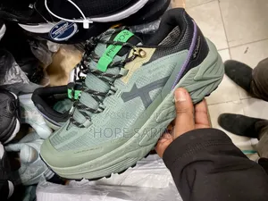 Columbia Mega Grip Hiking Shoes