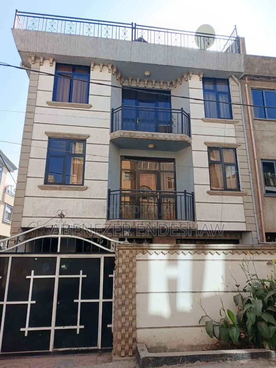 6bdrm Block of Flats in Nifas Silk-Lafto for sale