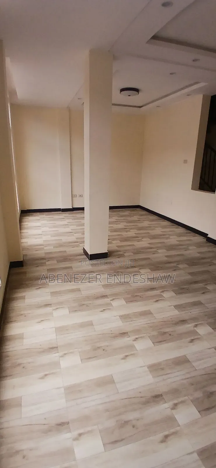 6bdrm Block of Flats in Nifas Silk-Lafto for sale