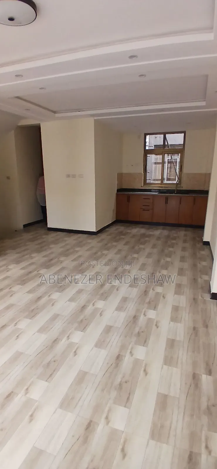 6bdrm Block of Flats in Nifas Silk-Lafto for sale